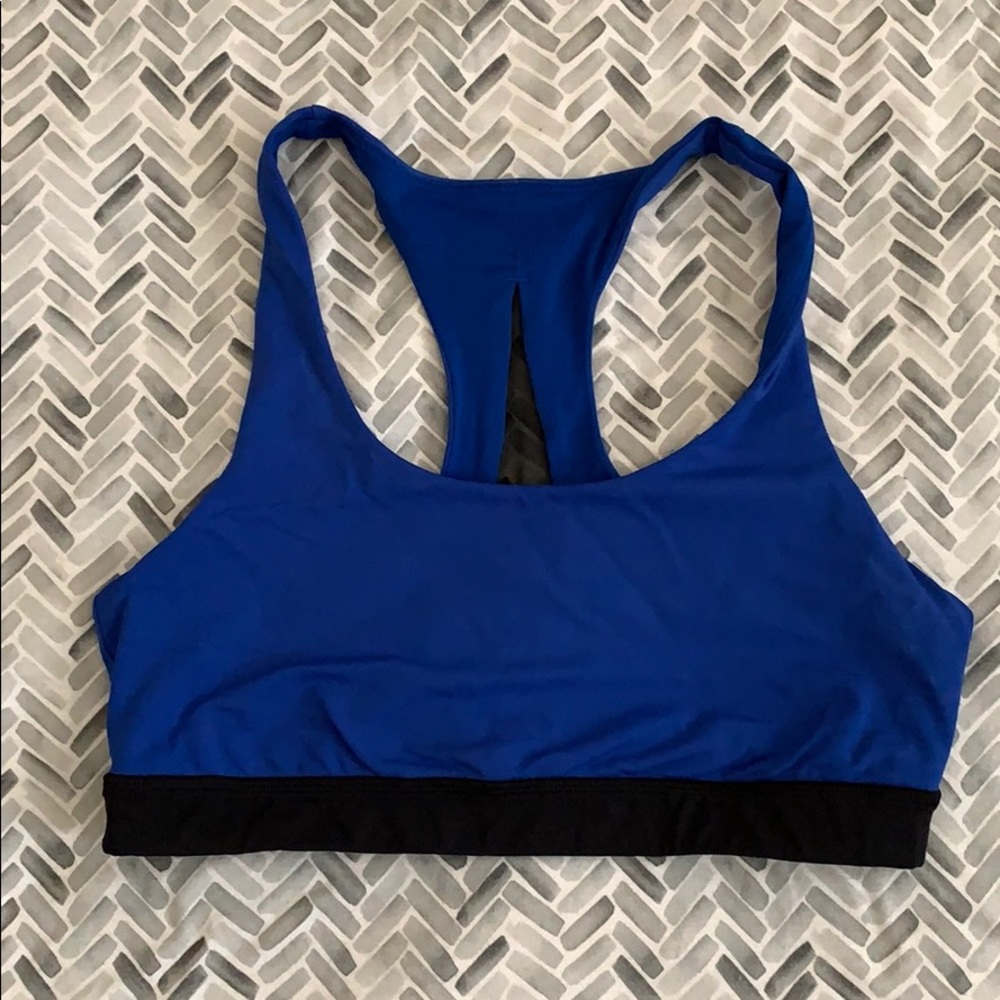 Lululemon invigorate bra size 8